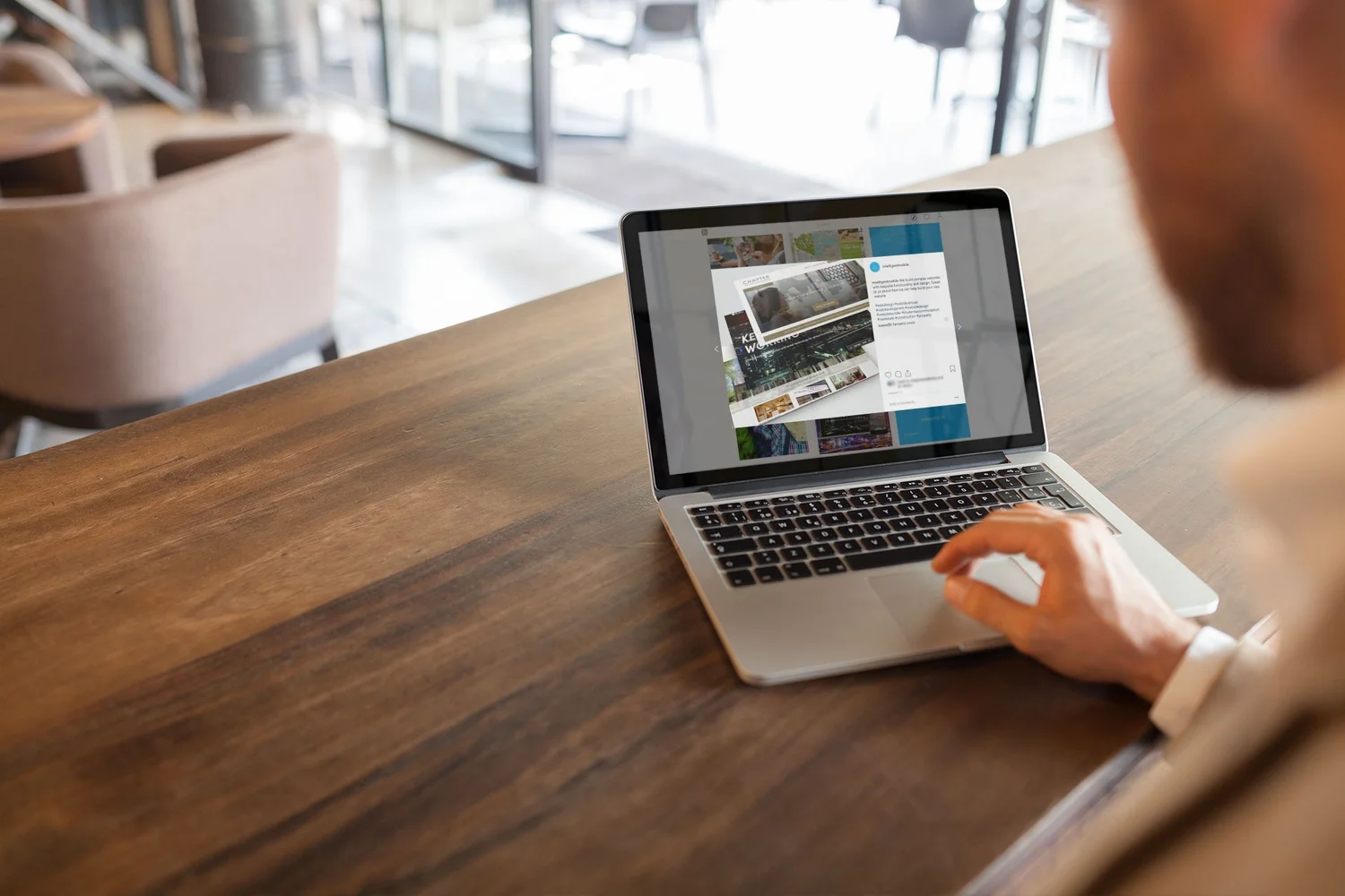 Campaigns that turn mobile numbers into warm leads.